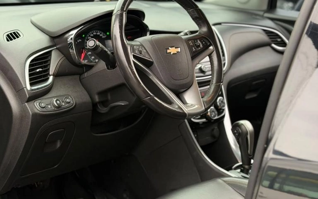 imagem-https://www.socarrao.com.br/sc-vehicle-images-prod/4087850/1790253843075-69436ab51a38aaec5.jpg