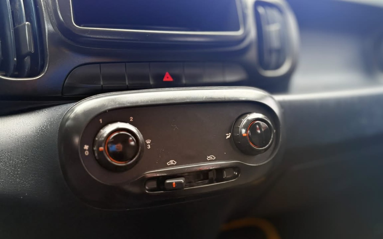imagem-https://www.socarrao.com.br/sc-vehicle-images-prod/4088065/1790254096206-V2hhdHNBcHAgSW1hZ2UgMjAyNi0wOS0yMyBhdCAwOS41NC40MiAoMSkuanBlZw.jpeg
