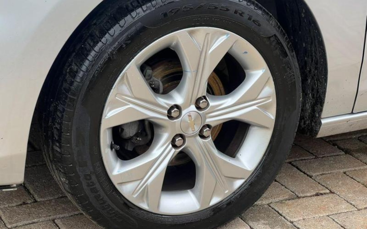 imagem-https://www.socarrao.com.br/sc-vehicle-images-prod/4088459/1790254828653-ODUwMjEyM184X0JfOTI5ZmQ3ZGI1Ni5qcGVn.jpeg