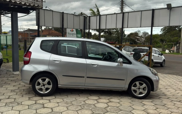 imagem-https://www.socarrao.com.br/sc-vehicle-images-prod/4088647/1790255408914-dSoo5cM19Bd8vFLXwMLRKK2p5AkNb6Rf.jpg