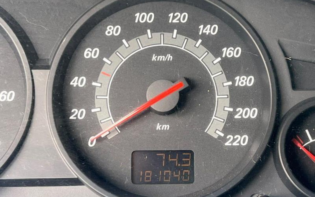imagem-https://www.socarrao.com.br/sc-vehicle-images-prod/4088678/1790255455925-ODUwMTI0Nl8wX0JfMTlmMWIyZDMzZi5qcGVn.jpeg