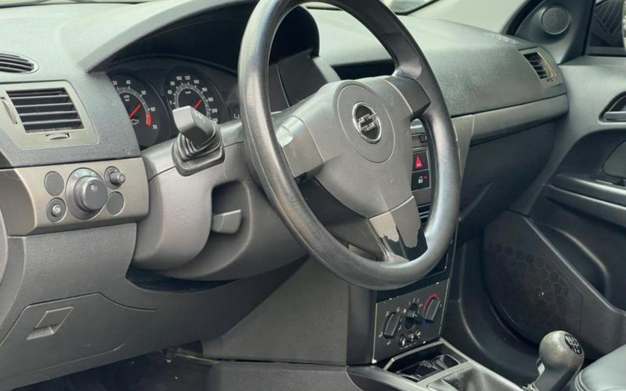 imagem-https://www.socarrao.com.br/sc-vehicle-images-prod/4088678/1790255456047-ODUwMTI0Nl81X0JfYmFmNDkwZGFkMS5qcGVn.jpeg