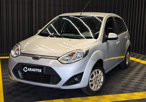 Ford Fiesta 2014 Prata — foto 1 de 3