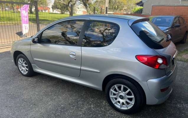 imagem-https://www.socarrao.com.br/sc-vehicle-images-prod/4088995/1790256008902-JzHCLldIe6wnFiSkf6WEcjtKZAGENrDJ.jpg