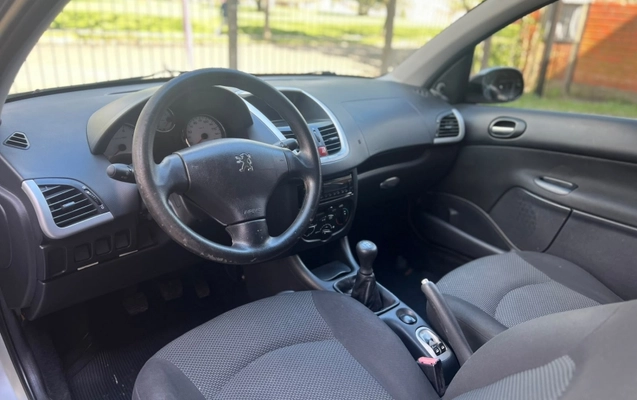 imagem-https://www.socarrao.com.br/sc-vehicle-images-prod/4088995/1790256008904-CgS67lnOZBAxJ2OS9hB7NkiCvl7QfYZO.jpg