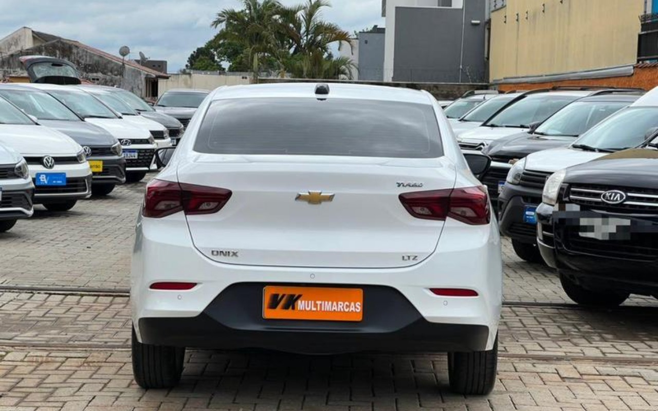 imagem-https://www.socarrao.com.br/sc-vehicle-images-prod/4089024/1790256072200-ODUwMTk3OV84X0JfM2UwNTBiYzhlMS5qcGVn.jpeg