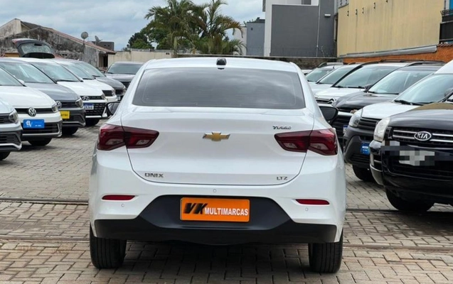 imagem-https://www.socarrao.com.br/sc-vehicle-images-prod/4089024/1790256072200-ODUwMTk3OV84X0JfM2UwNTBiYzhlMS5qcGVn.jpeg