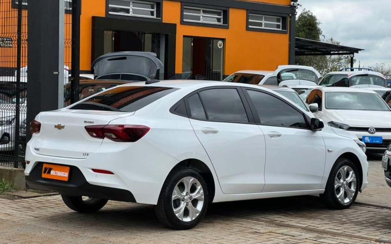imagem-https://www.socarrao.com.br/sc-vehicle-images-prod/4089024/1790256072349-ODUwMTk3OV84X0JfNjZhZTk1ZWU0MS5qcGVn.jpeg