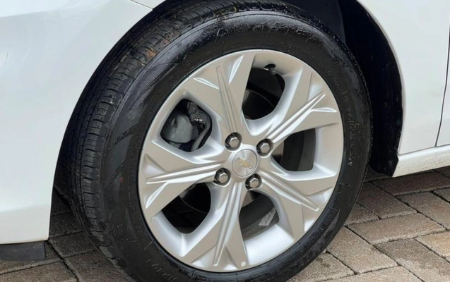 imagem-https://www.socarrao.com.br/sc-vehicle-images-prod/4089024/1790256072520-ODUwMTk3OV8zX0JfZjVmMjBlZDZkZC5qcGVn.jpeg