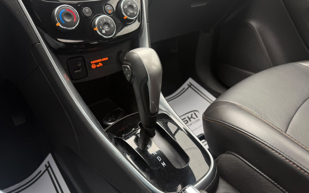 imagem-https://www.socarrao.com.br/sc-vehicle-images-prod/4089219/1790256569872-NGI5YWQ0NDYtY2ViOS00OGVmLTlkNzUtZWI2ZTNlNTgzNjI5LmpwZWc.jpeg