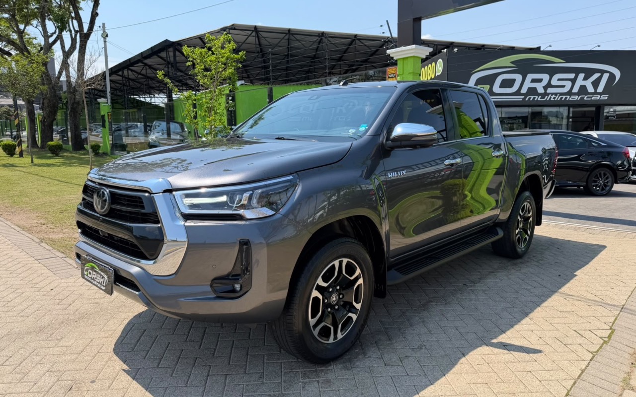 Toyota Hilux 2024 Cinza — foto 1 de 3