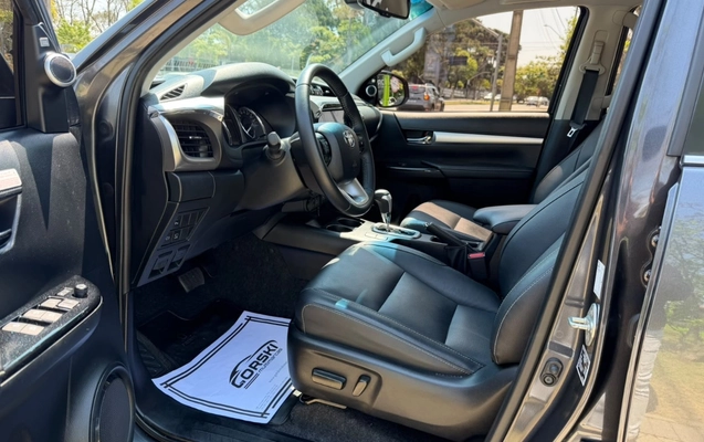 imagem-https://www.socarrao.com.br/sc-vehicle-images-prod/4089378/1790256919127-Zjk0ZGZjMzEtMzliOS00NWYyLWI2MDAtNmI4Y2I1NDY4ZTRhLmpwZWc.jpeg