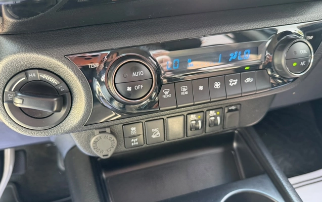 imagem-https://www.socarrao.com.br/sc-vehicle-images-prod/4089378/1790256919800-NGIxNGEzZjgtNGEzNi00NzA1LTk0OWQtZTA0ODQ1NDZmODdjLmpwZWc.jpeg