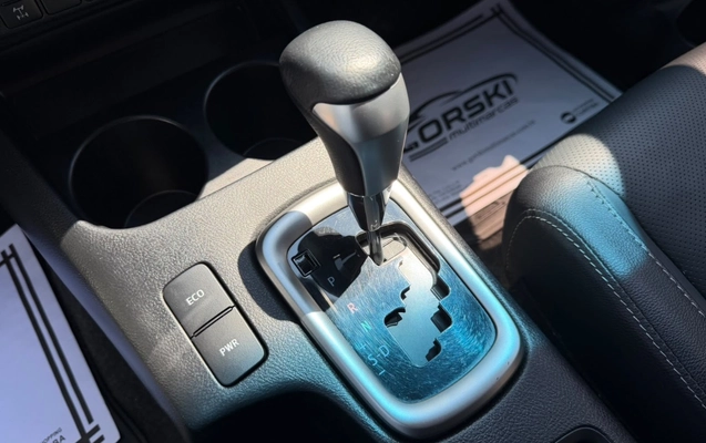 imagem-https://www.socarrao.com.br/sc-vehicle-images-prod/4089378/1790256919849-YTcyZGJjMDktNDE0ZS00MTllLWEyZmQtM2I3NmY0NTU5ZjMyLmpwZWc.jpeg