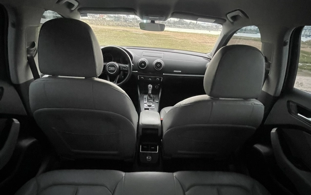imagem-https://www.socarrao.com.br/sc-vehicle-images-prod/4089902/1790258047474-eJGCNYDdrVJCvGlaB5dzKn9nNuZBzVSo.jpg