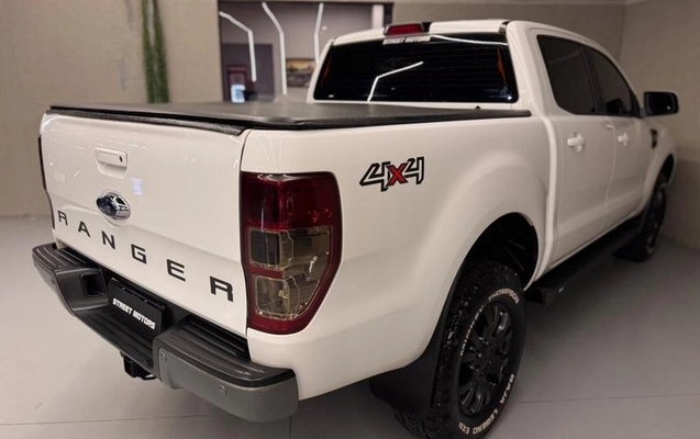 imagem-https://www.socarrao.com.br/sc-vehicle-images-prod/4090049/1790262967527-8499623_3_B_15b26471ed.jpeg