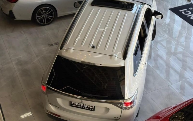 imagem-https://www.socarrao.com.br/sc-vehicle-images-prod/4090116/1790258472188-8105318_12_B_da90ce4229.jpeg