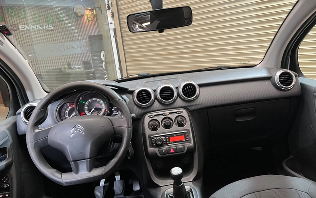 imagem-https://www.socarrao.com.br/sc-vehicle-images-prod/4090193/1790258597996-uVxbZhAs0n5EwZbkt8jpV3qZALegKeq1.jpg
