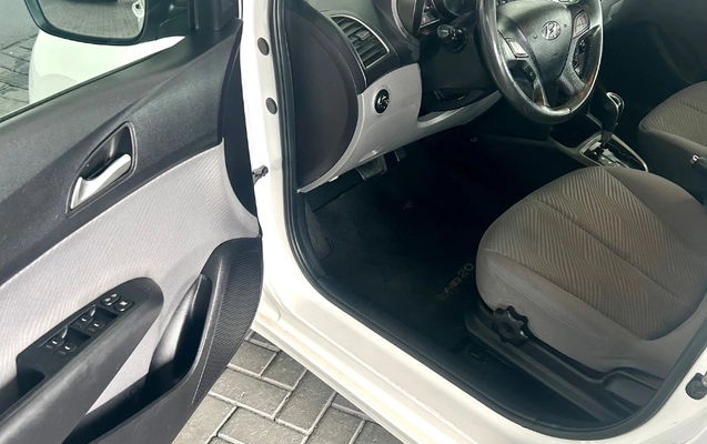 imagem-https://www.socarrao.com.br/sc-vehicle-images-prod/4090243/1790258717188-gb-ed60373.jpeg