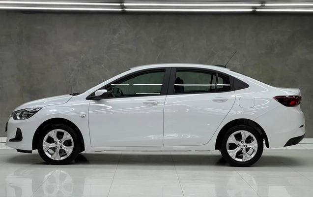 imagem-https://www.socarrao.com.br/sc-vehicle-images-prod/4090264/1790258788290-7_101400.jpg