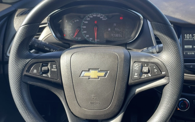 imagem-https://www.socarrao.com.br/sc-vehicle-images-prod/4090279/1790258894199-mOZXpMwwegBHBrTlqti951MuCnQHy5cl.jpg