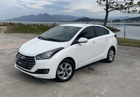 Hyundai HB20S 2017 Branco — foto 1 de 3