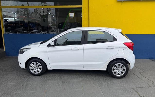 imagem-https://www.socarrao.com.br/sc-vehicle-images-prod/4090549/1790270444036-d7045a7f9872415db4295cc934e43a76_1790258734147.jpg