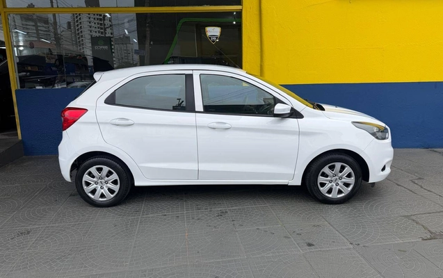 imagem-https://www.socarrao.com.br/sc-vehicle-images-prod/4090549/1790270444037-0e8cc77987624863a5705fcc9aaf17a1_1790258734167.jpg