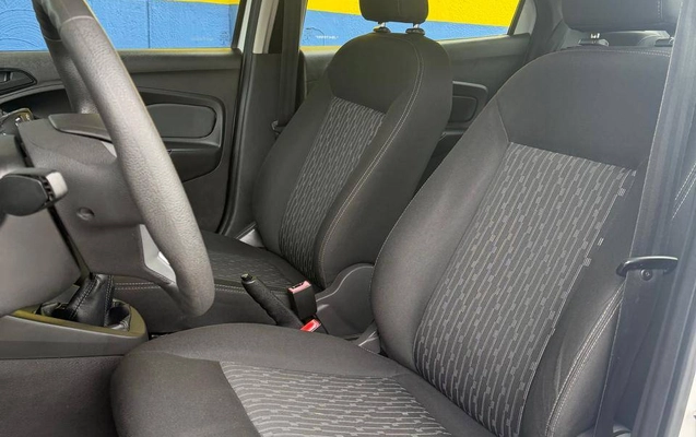 imagem-https://www.socarrao.com.br/sc-vehicle-images-prod/4090549/1790270444041-c8bca3d6dad14c53b36b941b322f2e70_1790258734244.jpg