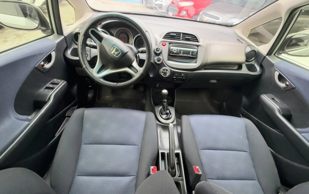 imagem-https://www.socarrao.com.br/sc-vehicle-images-prod/4090605/1790259492265-1jjhjF79BDj7sdUh1PPNhqjrsQfkJgPw.jpg