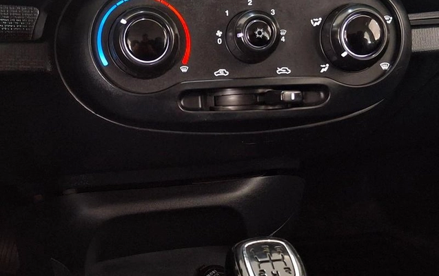 imagem-https://www.socarrao.com.br/sc-vehicle-images-prod/4090614/1790259562644-8508834_15_B_55ad444b7f.jpeg