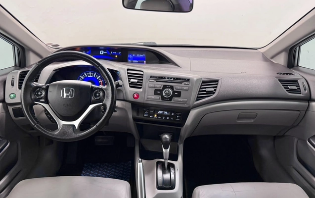 imagem-https://www.socarrao.com.br/sc-vehicle-images-prod/4090615/1790259598343-366d6a47729d497a83ad90fe61ba1af8_1790185610836.jpg