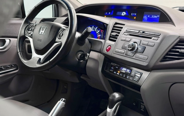 imagem-https://www.socarrao.com.br/sc-vehicle-images-prod/4090615/1790259598353-549d2b23225040969a50e9ddeb8fcea9_1790185610936.jpg