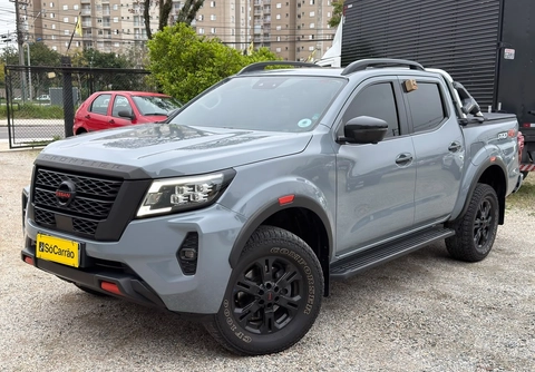 Nissan Frontier 2023 Cinza — foto 1 de 3