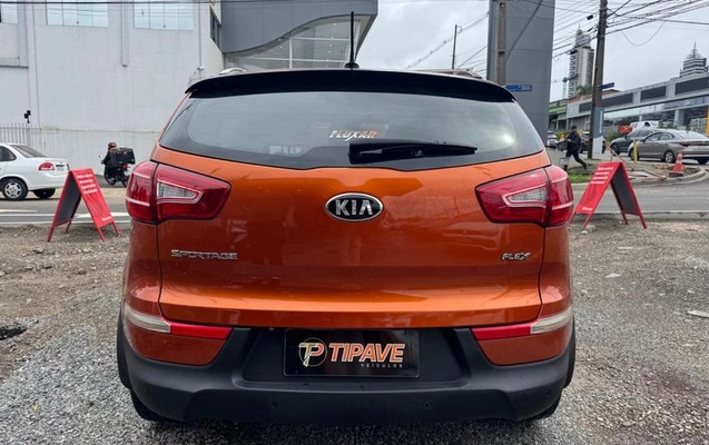imagem-https://www.socarrao.com.br/sc-vehicle-images-prod/4090845/1790260013538-8497713_6_B_75ca1a5a28.jpeg