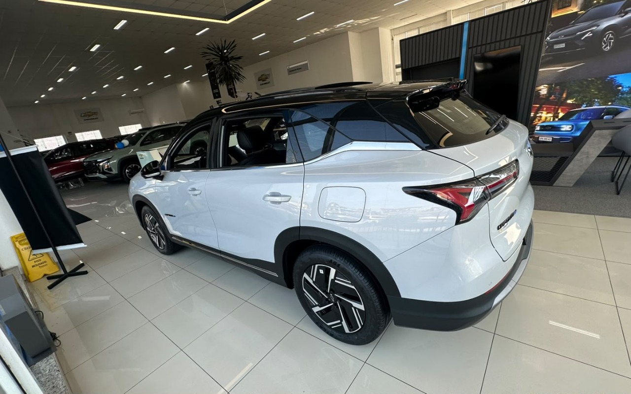 imagem-https://www.socarrao.com.br/sc-vehicle-images-prod/4090910/1790260255337-NzFmMDBlYTgtZjg5My00ZTZkLWFlYmQtNjI3MzcxMTBlN2E3LmpwZw.jpg