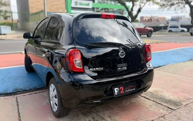 imagem-https://www.socarrao.com.br/sc-vehicle-images-prod/4090968/1790260632040-kDOoxBJahwBwxCIOe3dfArESHFXURlM7.jpg