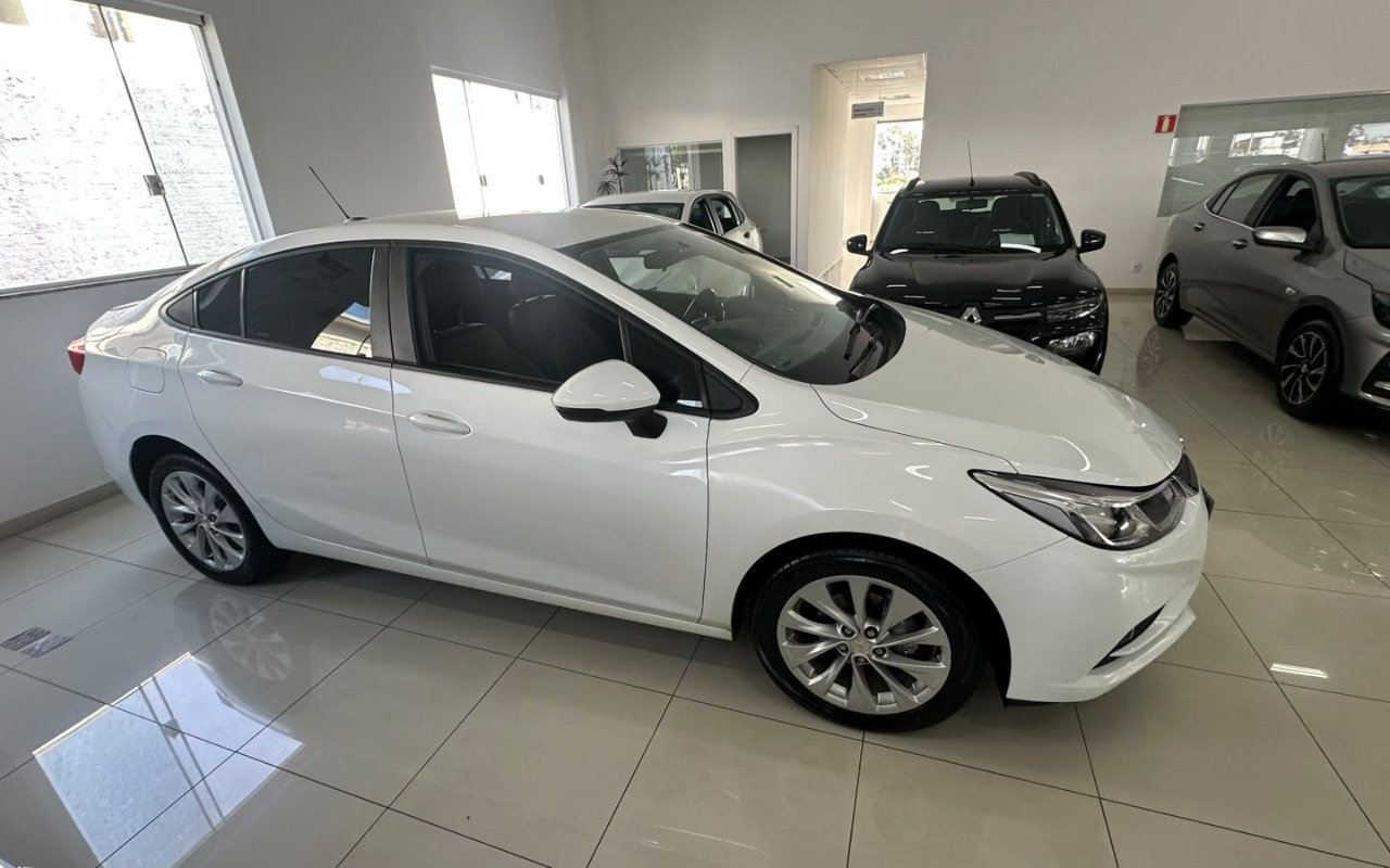 imagem-https://www.socarrao.com.br/sc-vehicle-images-prod/4091201/1790260938240-ODQyZWU3M2MtYjMwMS00ZjAxLWJlYWQtZTRhZjZlMWMxNTBmLmpwZw.jpg