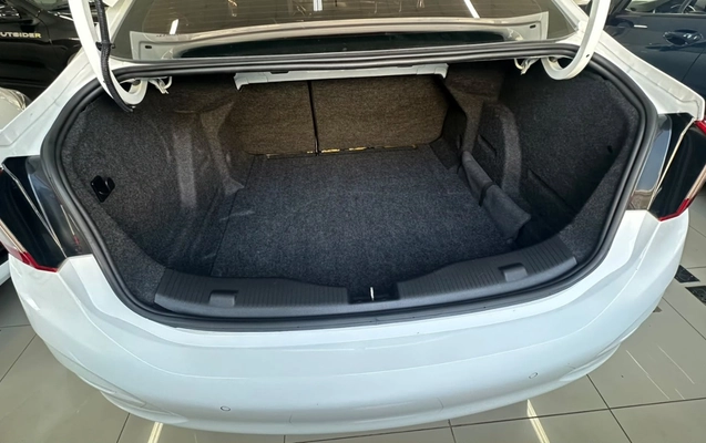 imagem-https://www.socarrao.com.br/sc-vehicle-images-prod/4091201/1790260938649-ZTBhN2RiMGYtZWFhMy00MTk3LTljZGMtOGIwMTQ2NmViNDk4LmpwZw.jpg