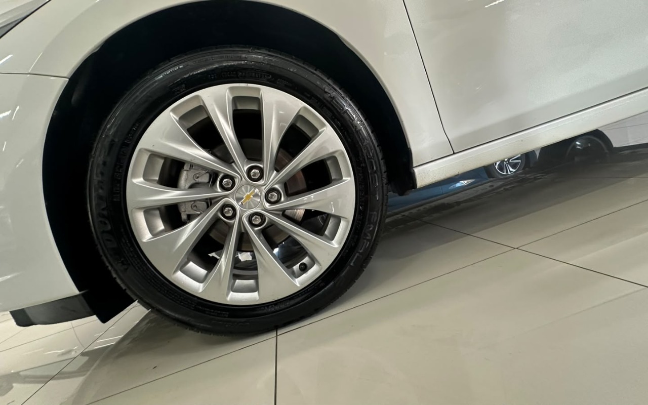 imagem-https://www.socarrao.com.br/sc-vehicle-images-prod/4091201/1790260938757-NThmNzg5YmEtNGM4OC00NDlkLTgyNmEtOTc4MWNjNWJiZTAzLmpwZw.jpg