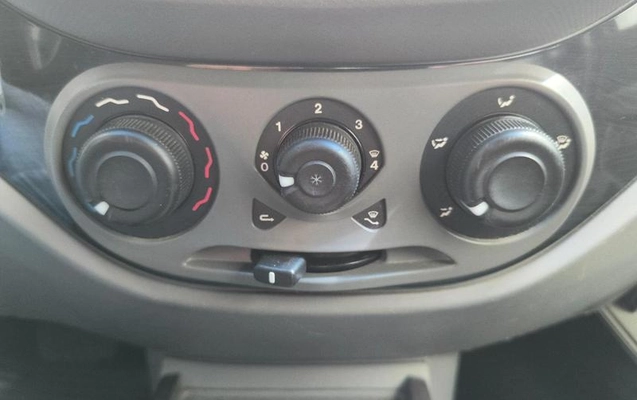 imagem-https://www.socarrao.com.br/sc-vehicle-images-prod/4091248/1790614569136-8503354_14_B_30cd7cbdab.jpeg