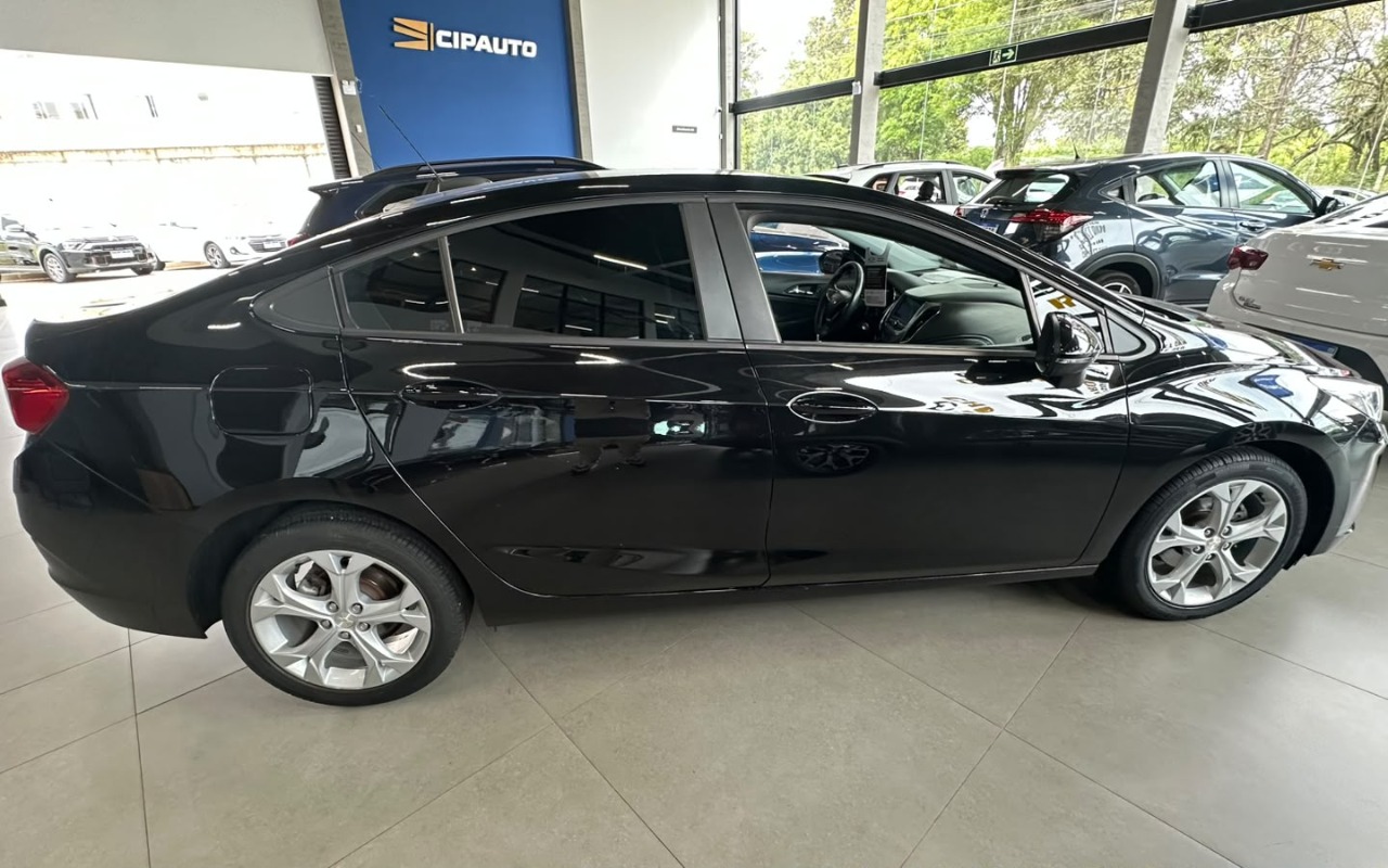 imagem-https://www.socarrao.com.br/sc-vehicle-images-prod/4091475/1790261740928-T09PT09PT09PT08uanBn.jpg