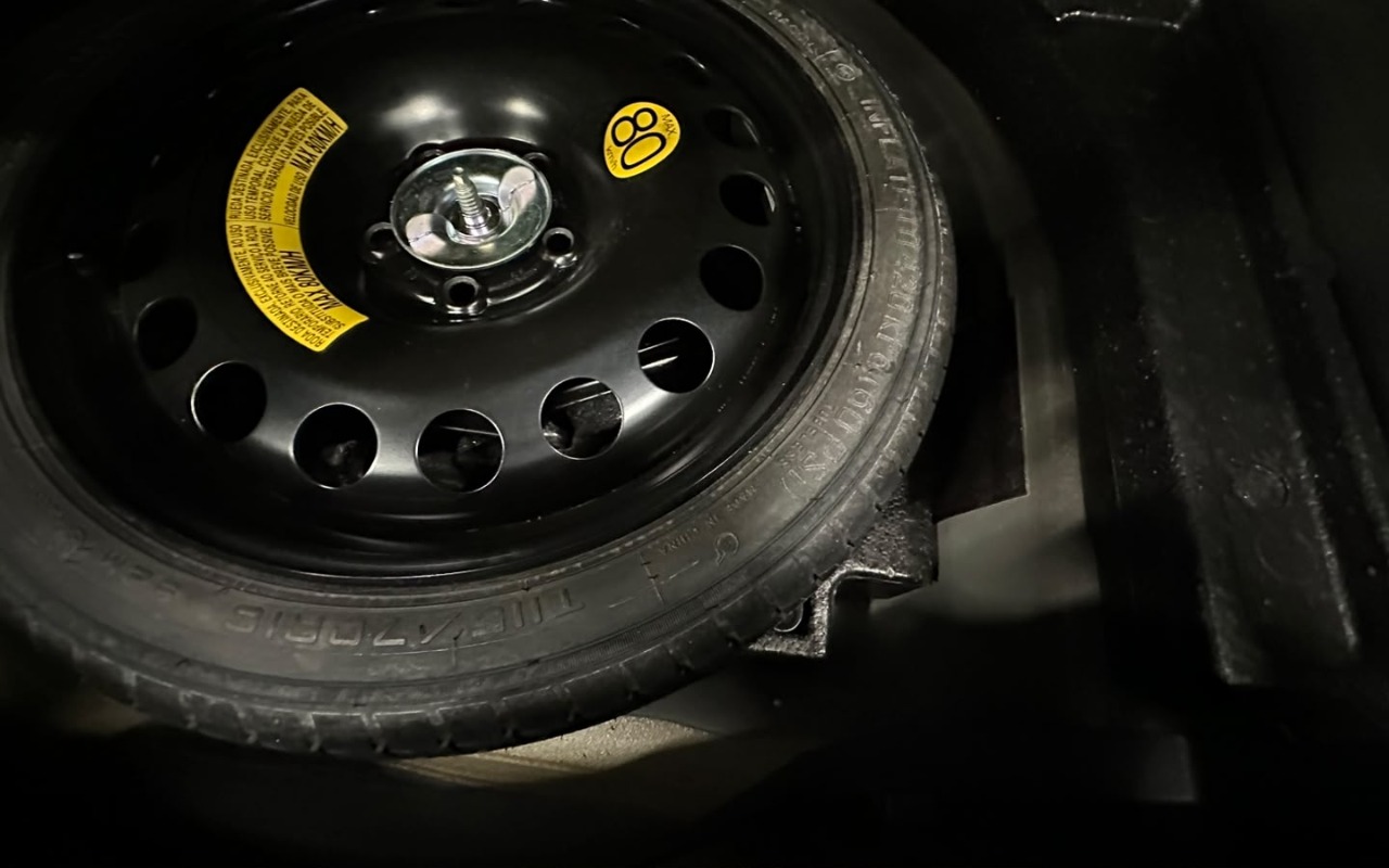 imagem-https://www.socarrao.com.br/sc-vehicle-images-prod/4091475/1790261741251-YmJkZjlmN2EtZDBkMS00ZmMxLTkzYzQtNjk1ZGZmZTY5NTIxLmpwZw.jpg
