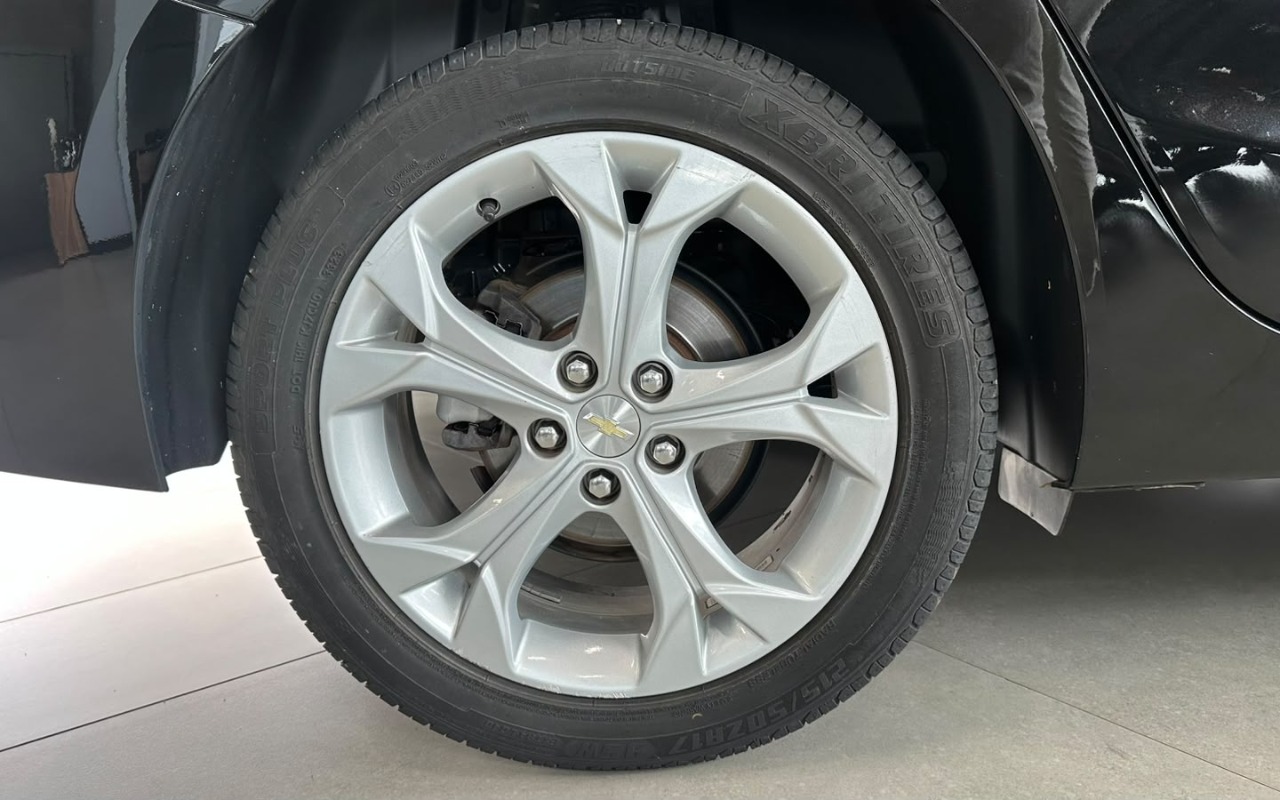 imagem-https://www.socarrao.com.br/sc-vehicle-images-prod/4091475/1790261741311-ZTZiMDE5YTQtMzVlOS00NmU3LWFlMGQtMjY5MjgzYzZlNTQ1LmpwZw.jpg
