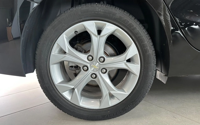 imagem-https://www.socarrao.com.br/sc-vehicle-images-prod/4091475/1790261741311-ZTZiMDE5YTQtMzVlOS00NmU3LWFlMGQtMjY5MjgzYzZlNTQ1LmpwZw.jpg