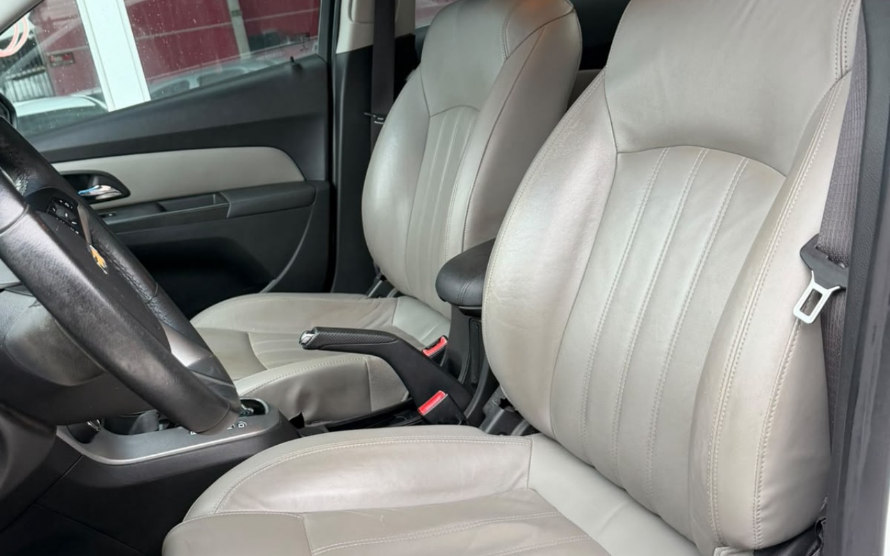 imagem-https://www.socarrao.com.br/sc-vehicle-images-prod/4091636/1790279704088-OTAxZmM0Y2ItMDk2Zi00MThjLTllZjAtZTczZWIwNWUyZTQwLmpwZw.jpg