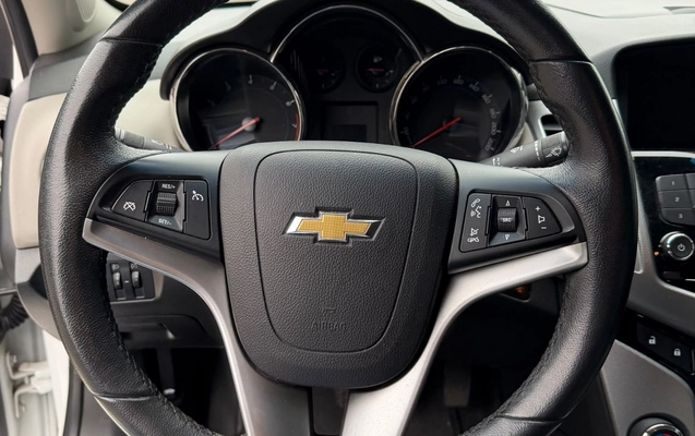 imagem-https://www.socarrao.com.br/sc-vehicle-images-prod/4091636/1790279704227-OWIxMDdhNTEtYTc3Yi00OGQyLWFlNTktNzkzYTMwNDVkZWUyLmpwZw.jpg