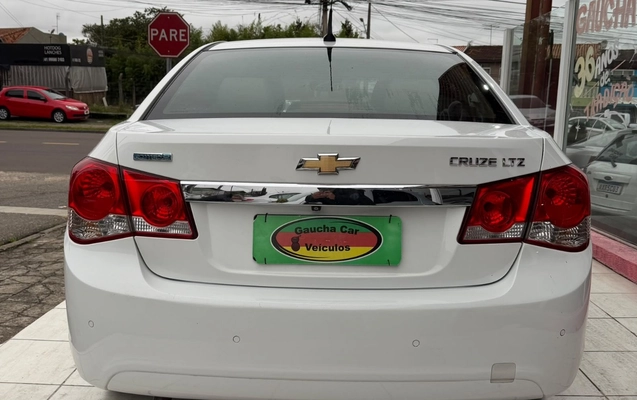 imagem-https://www.socarrao.com.br/sc-vehicle-images-prod/4091636/1790279704805-YzJjMTgwNTctZDg1Yi00MDA3LTkxOTktMzNiNjIxNmM4Y2U3LmpwZw.jpg