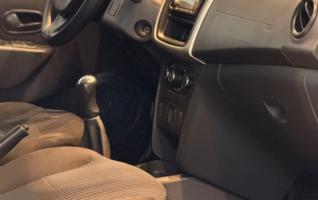 imagem-https://www.socarrao.com.br/sc-vehicle-images-prod/4091918/1790262733469-f1dab0d3fa9c4cbd978df91531786a0a_1790262634953.jpg