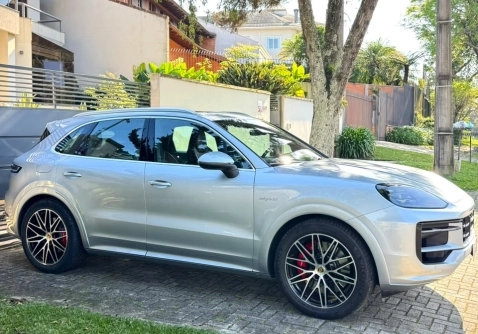 Porsche Cayenne S 3.0 V6 (Híbrido) 2024 Prata — foto 1 de 3